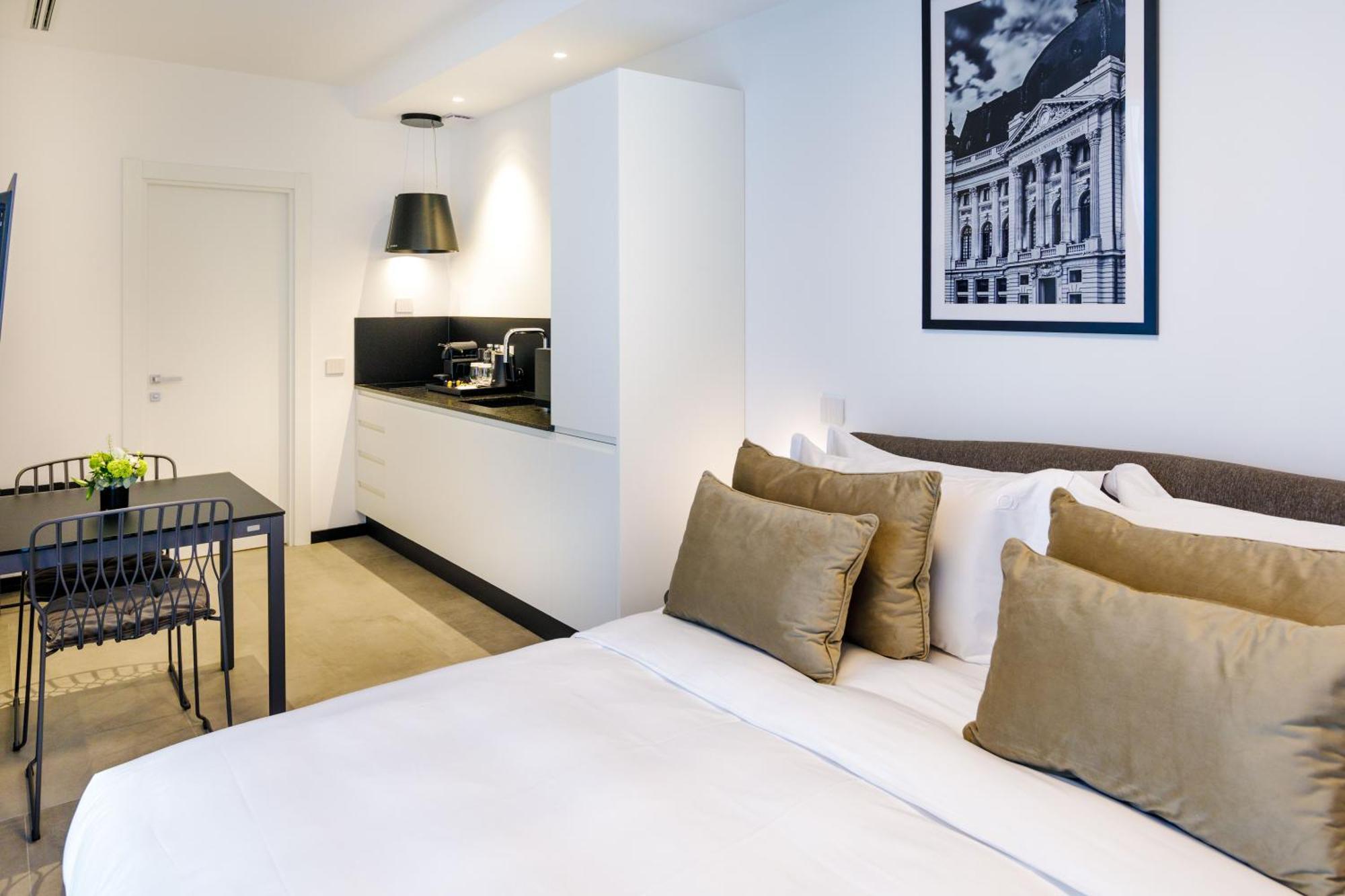 Old Town Snail Design Apartments Bucarest Esterno foto